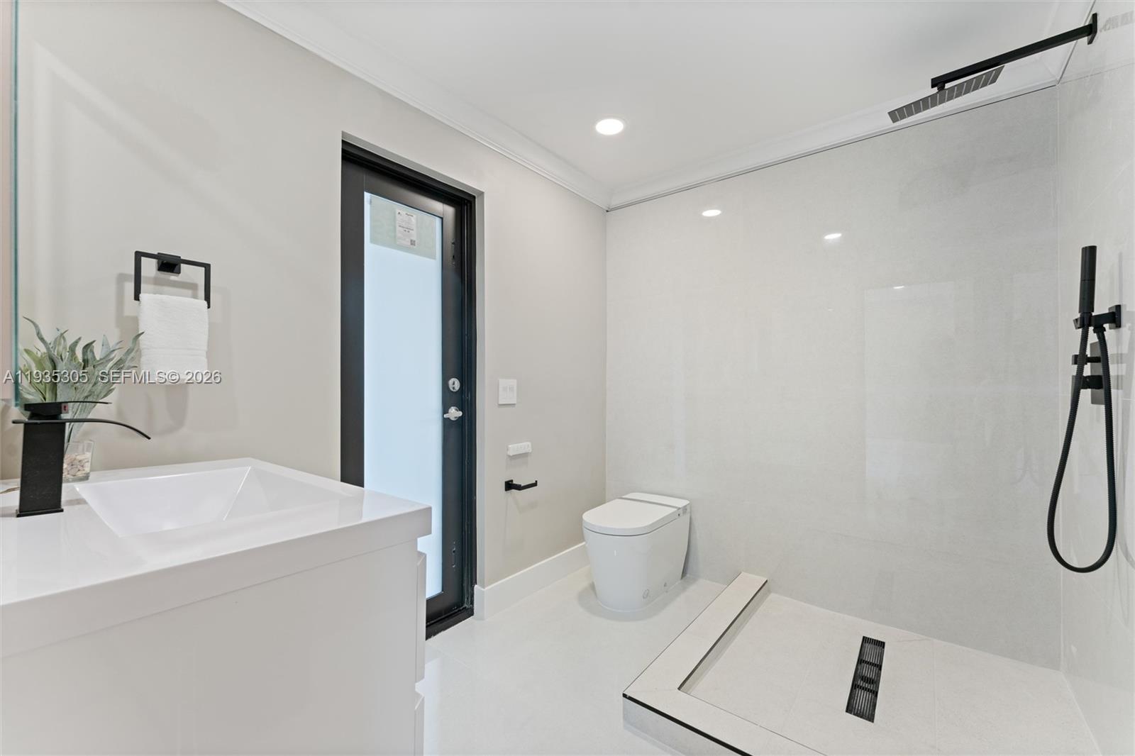 BONAVENTURE LAKES - Residential