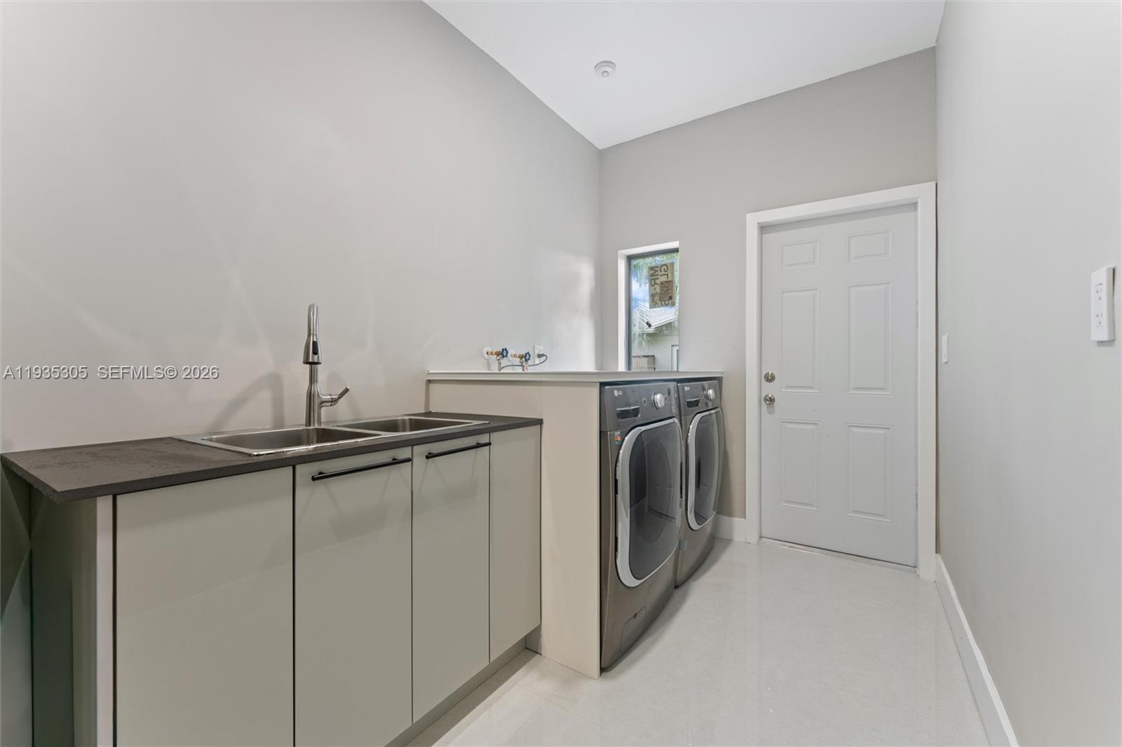 BONAVENTURE LAKES - Residential