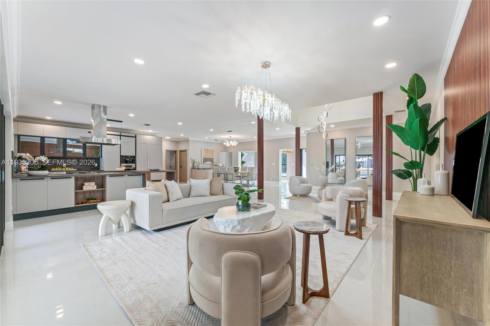 BONAVENTURE LAKES - Residential