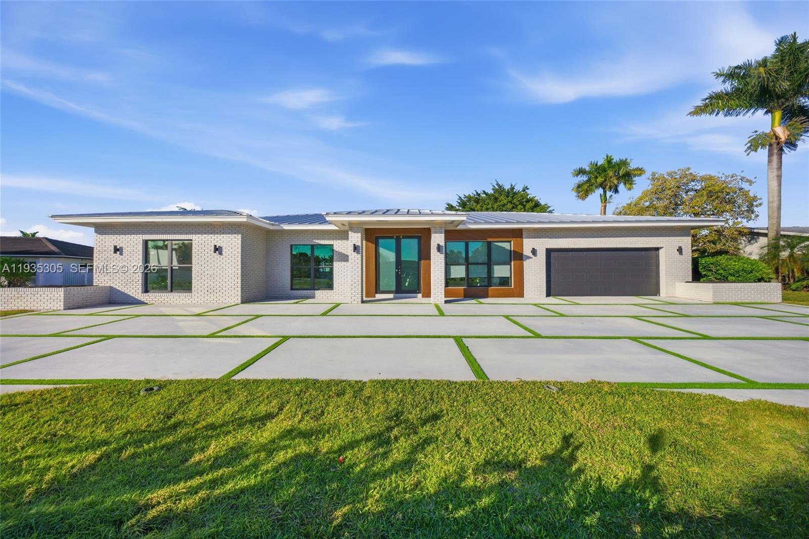 BONAVENTURE LAKES - Residential