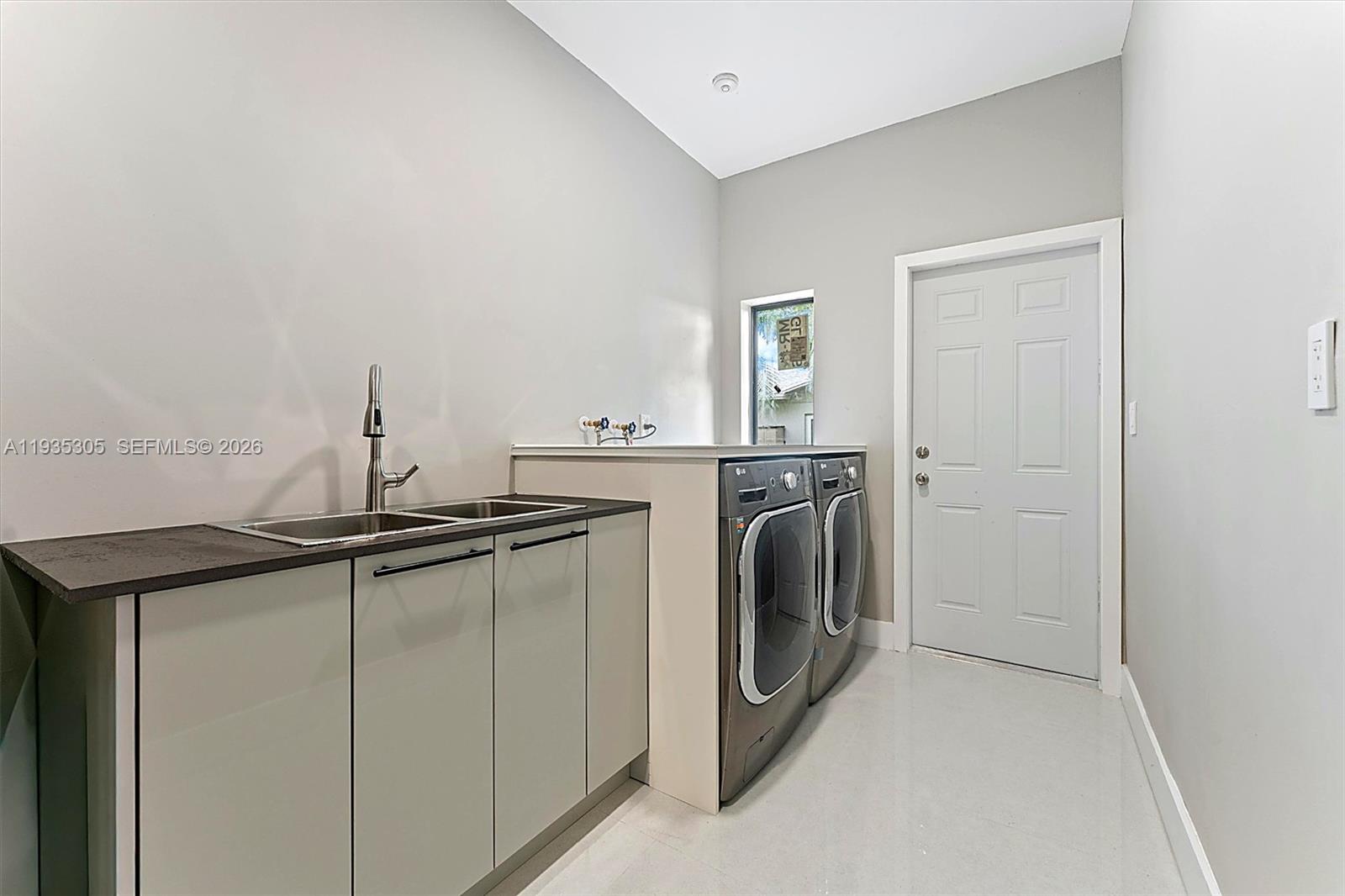 BONAVENTURE LAKES - Residential