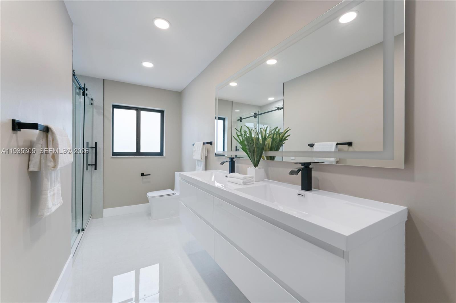 BONAVENTURE LAKES - Residential