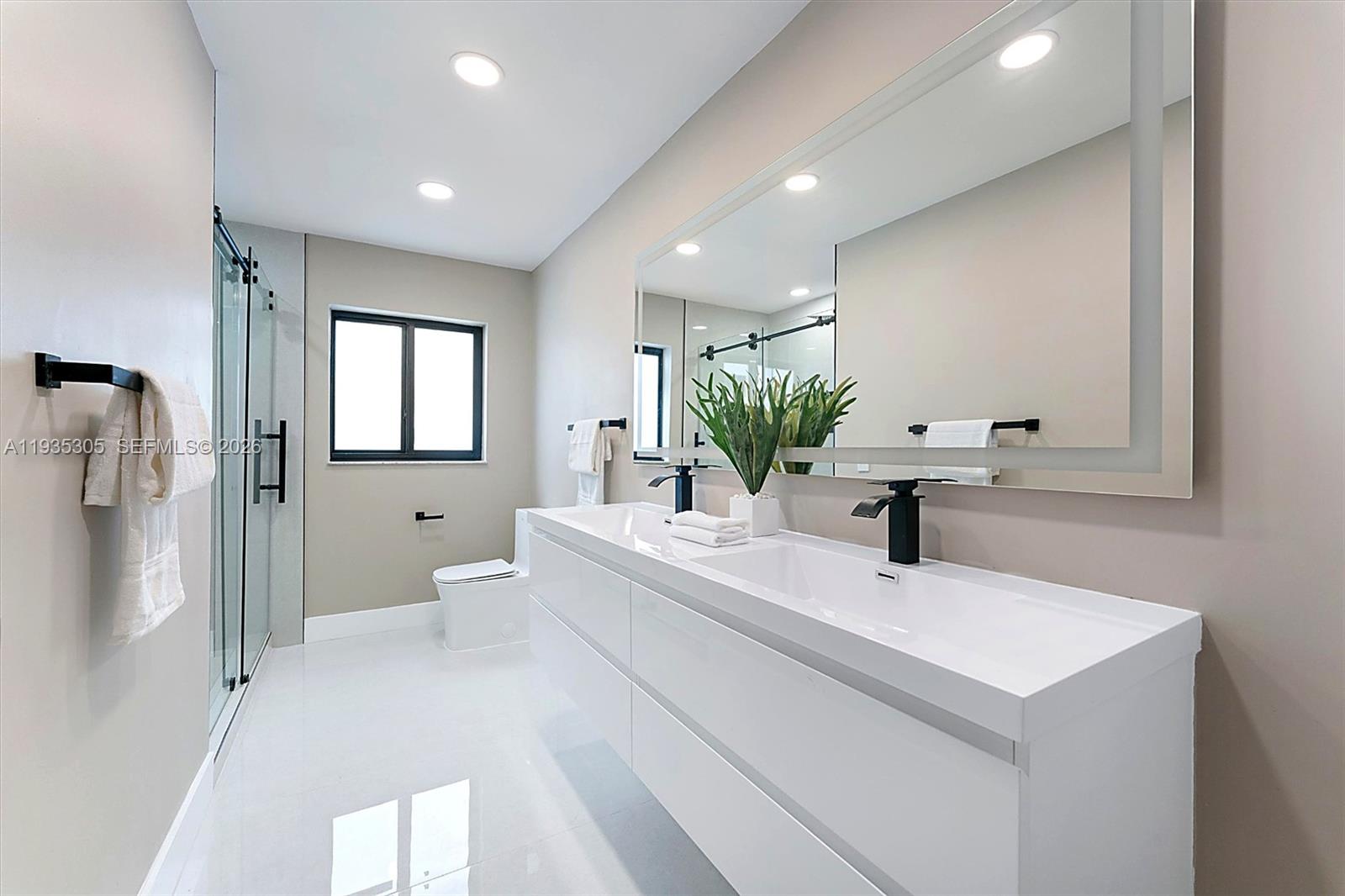 BONAVENTURE LAKES - Residential