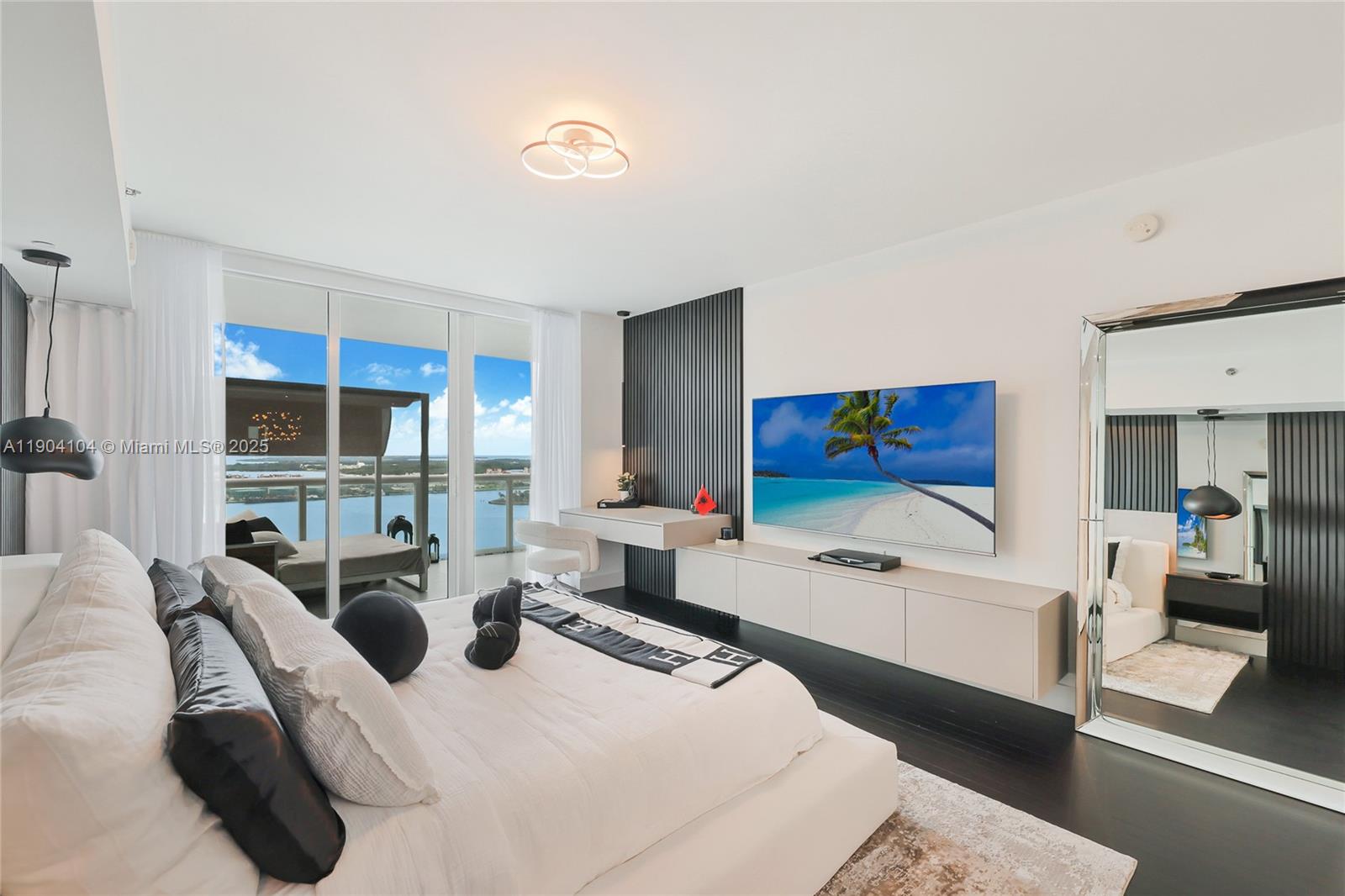 ICON CONDO - Residential Lease