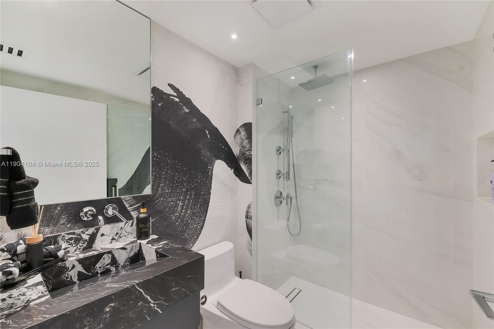 ICON CONDO - Residential Lease