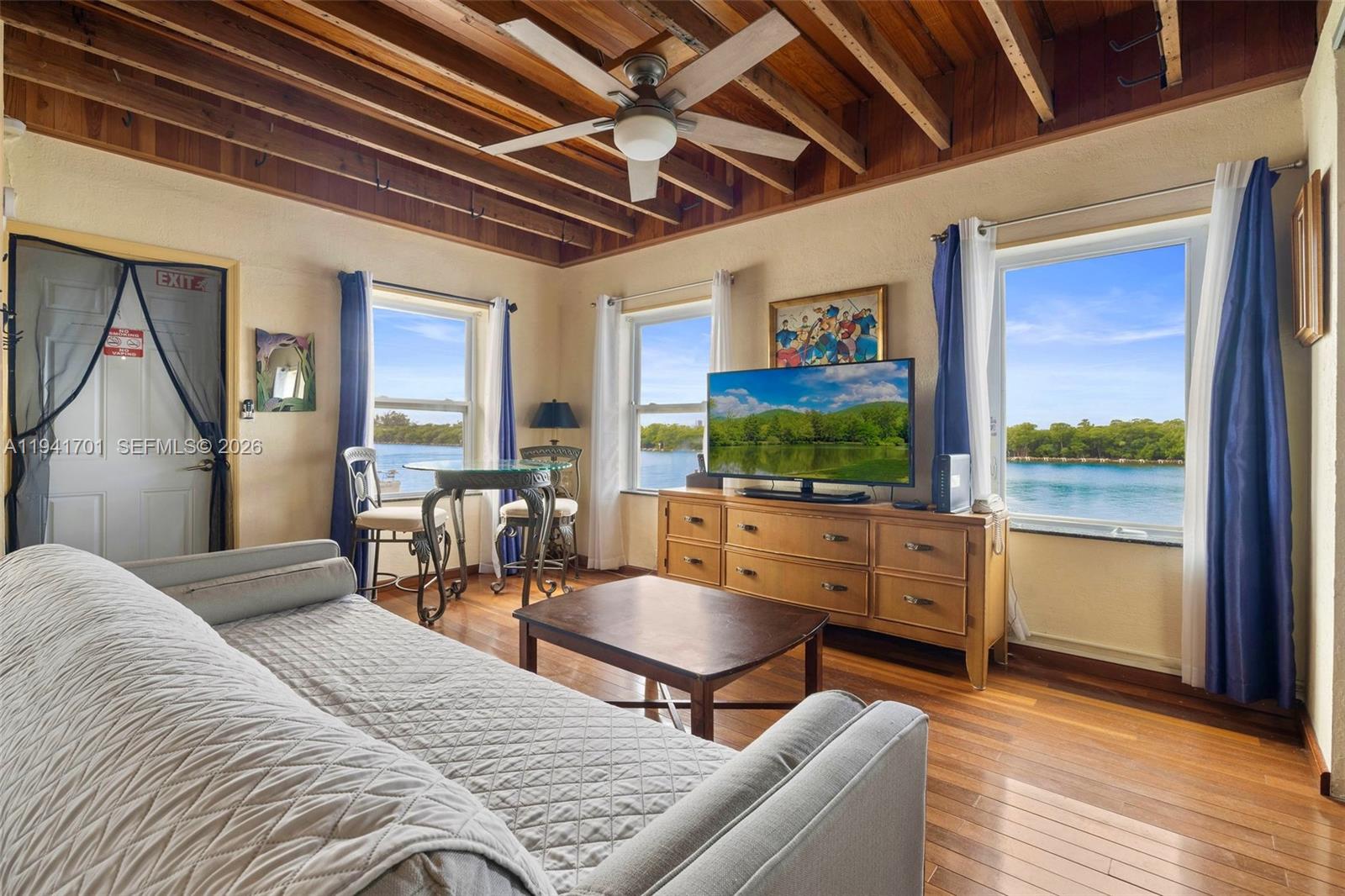 OPTIONAL DOCK - Residential