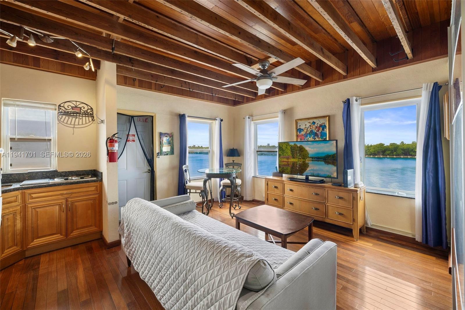 OPTIONAL DOCK - Residential