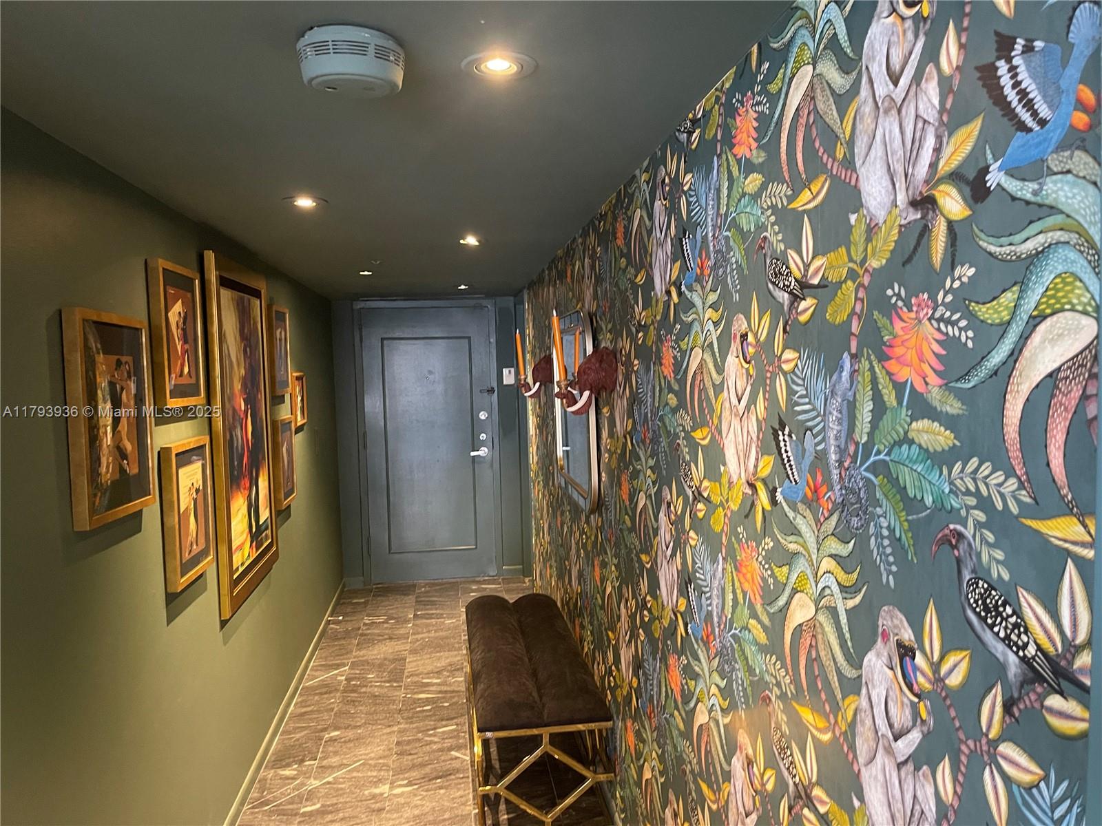 VENETIA CONDO - Residential