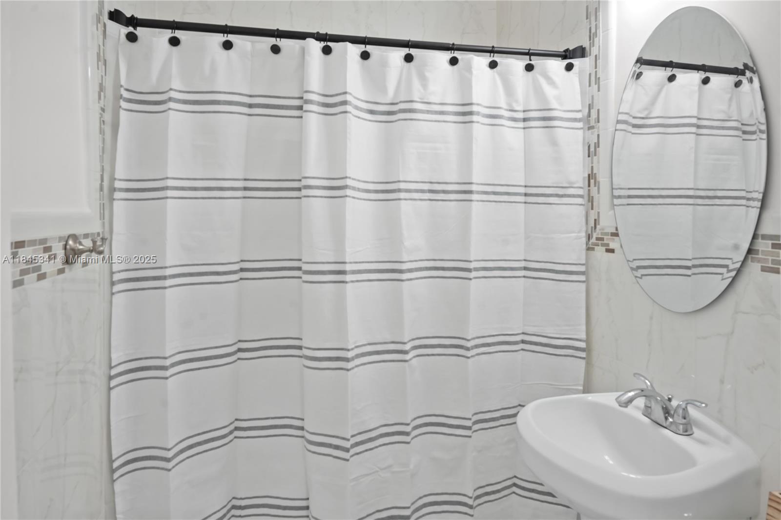 MIAMI GATEWAY REVISED - Residential Lease