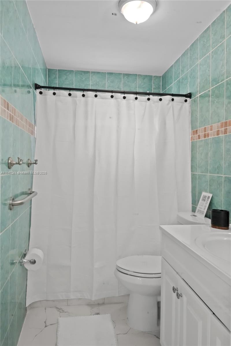 MIAMI GATEWAY REVISED - Residential Lease