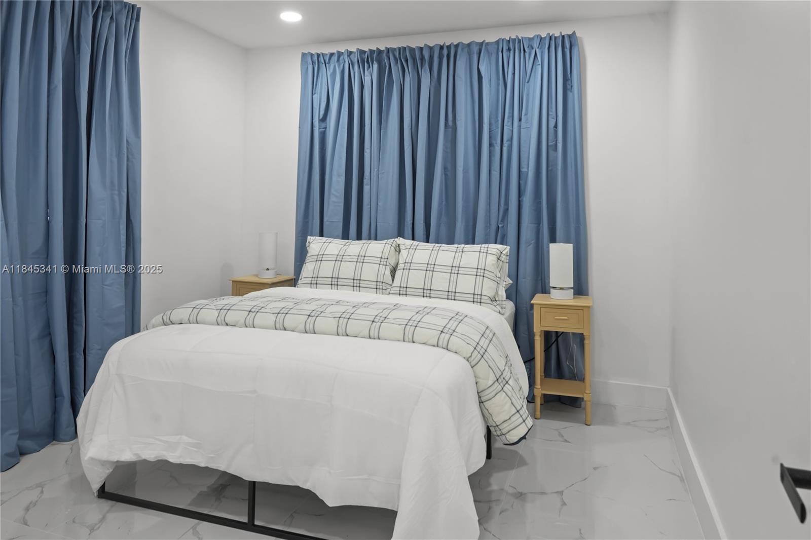 MIAMI GATEWAY REVISED - Residential Lease