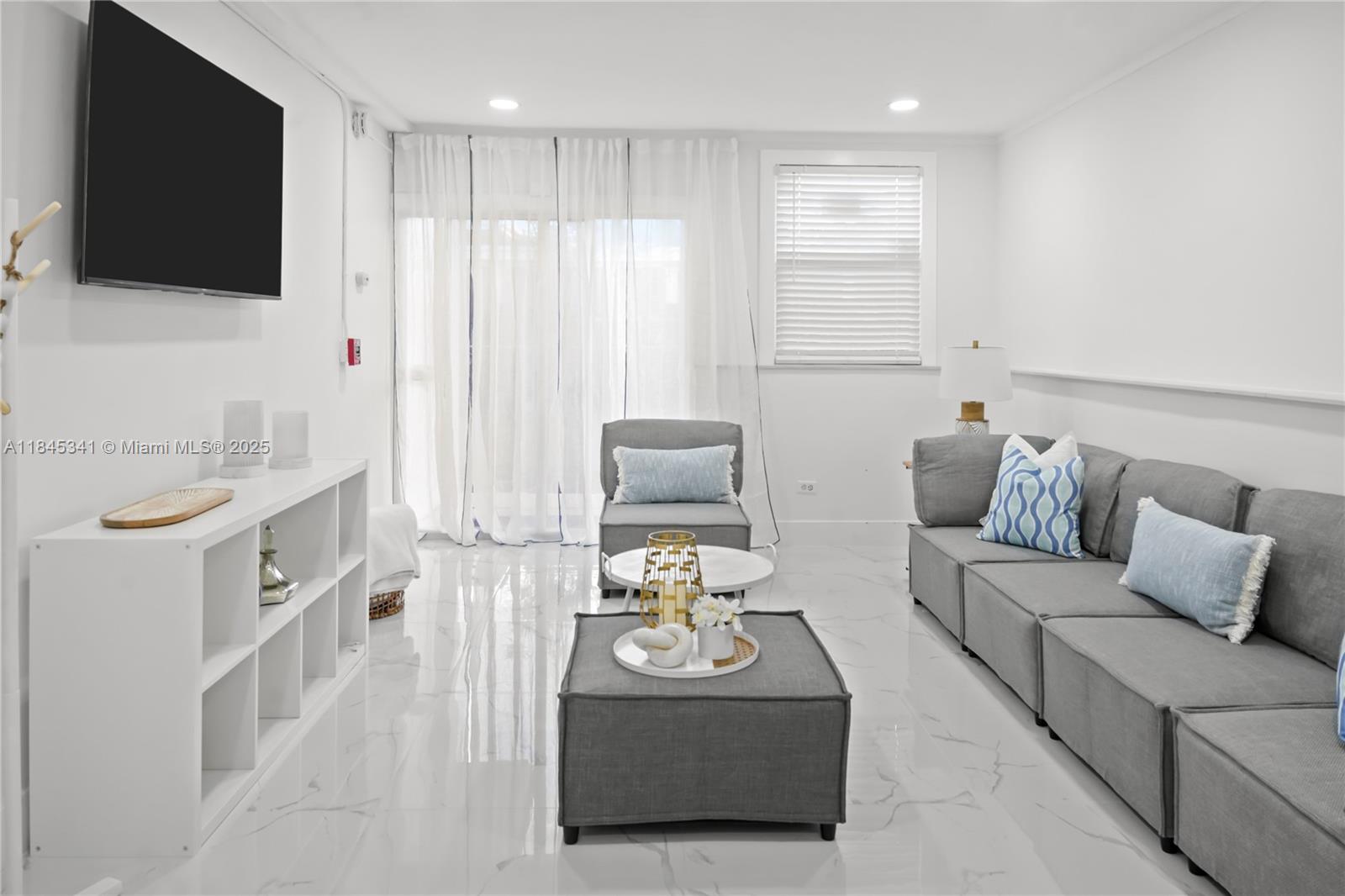 MIAMI GATEWAY REVISED - Residential Lease