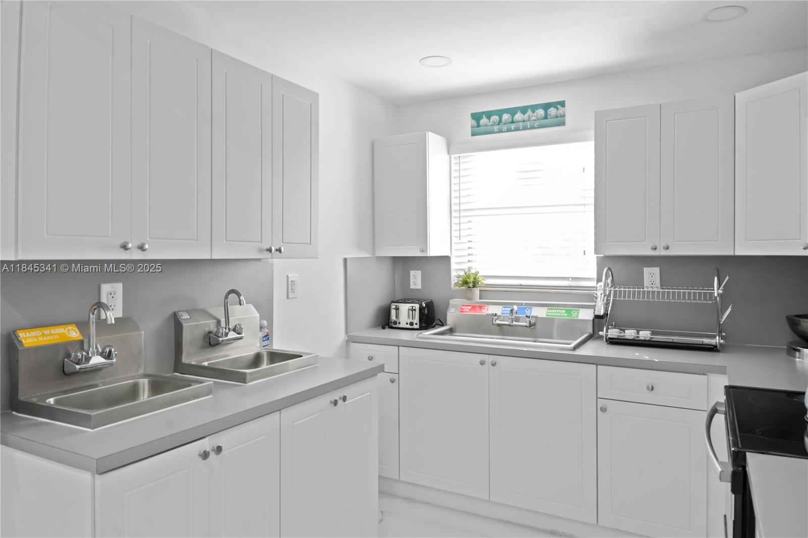 MIAMI GATEWAY REVISED - Residential Lease