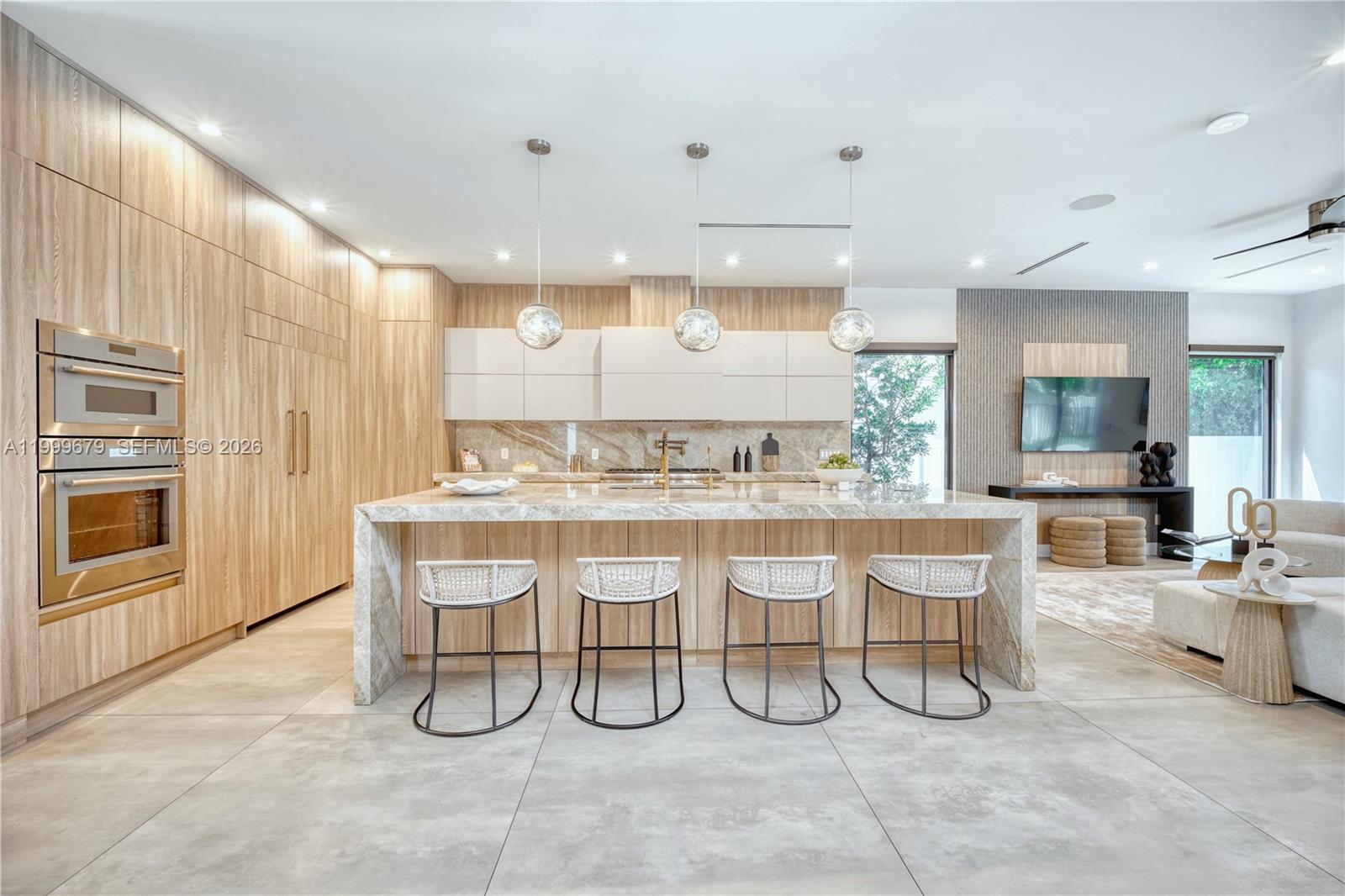 LAUDERDALE BEACH - Residential