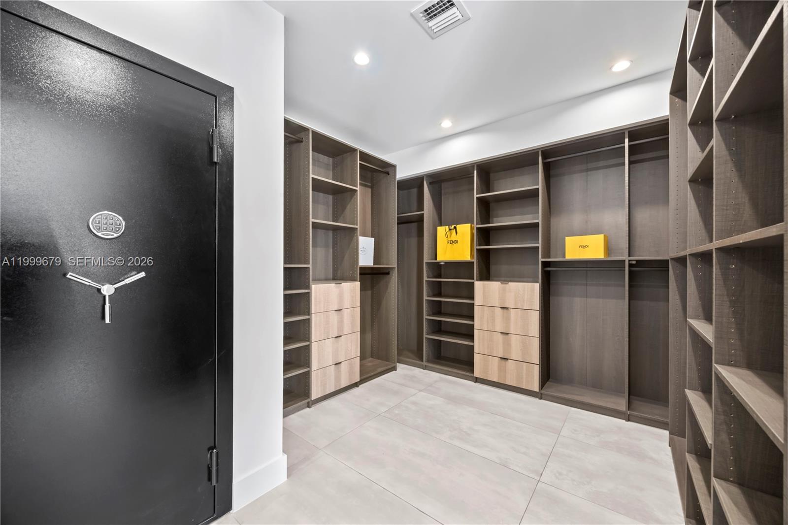 LAUDERDALE BEACH - Residential