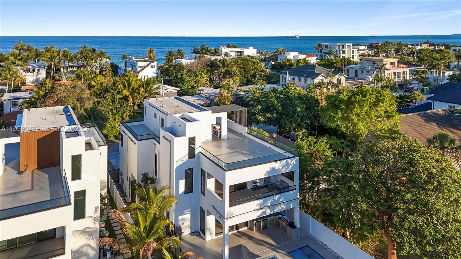 LAUDERDALE BEACH - Residential