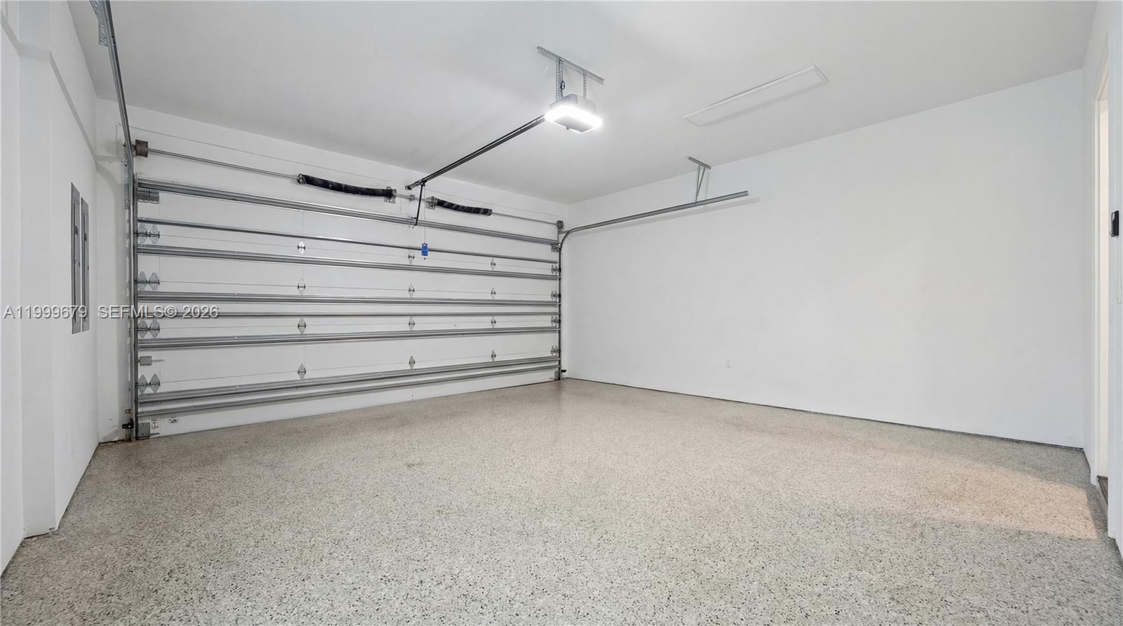 LAUDERDALE BEACH - Residential