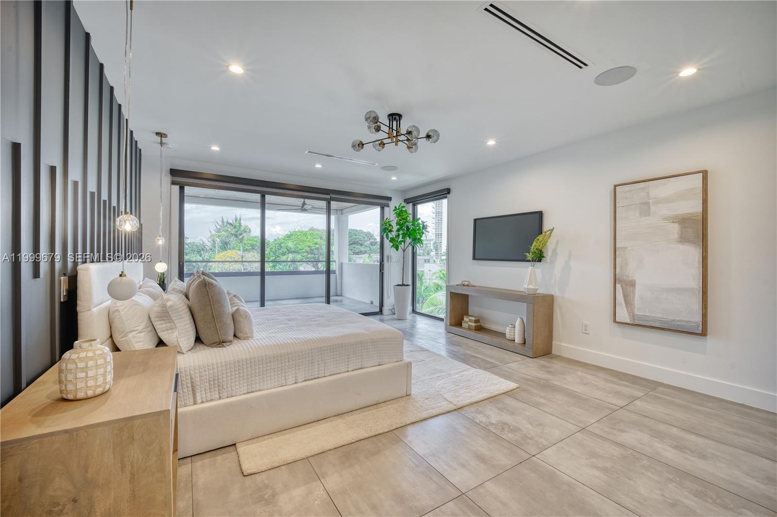 LAUDERDALE BEACH - Residential