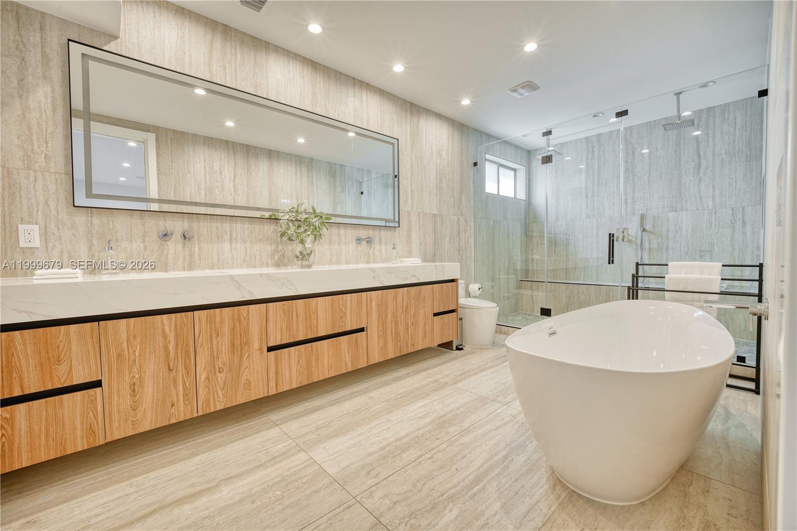 LAUDERDALE BEACH - Residential