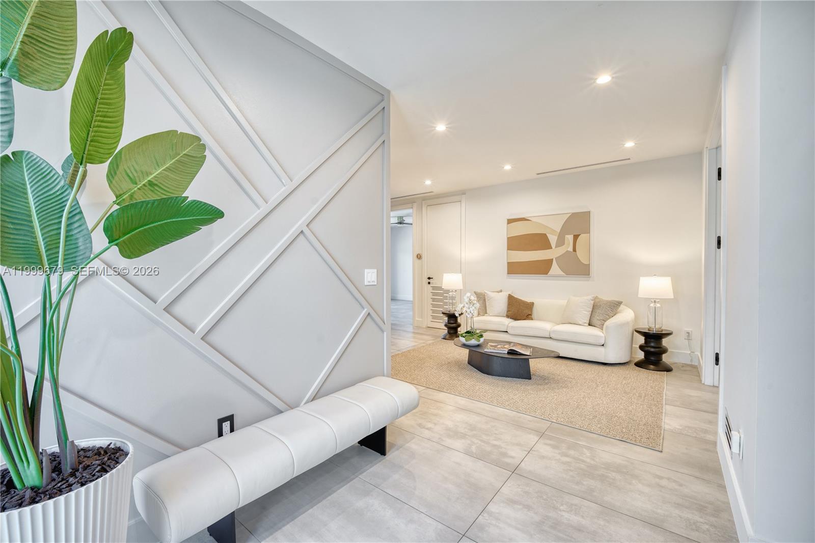 LAUDERDALE BEACH - Residential