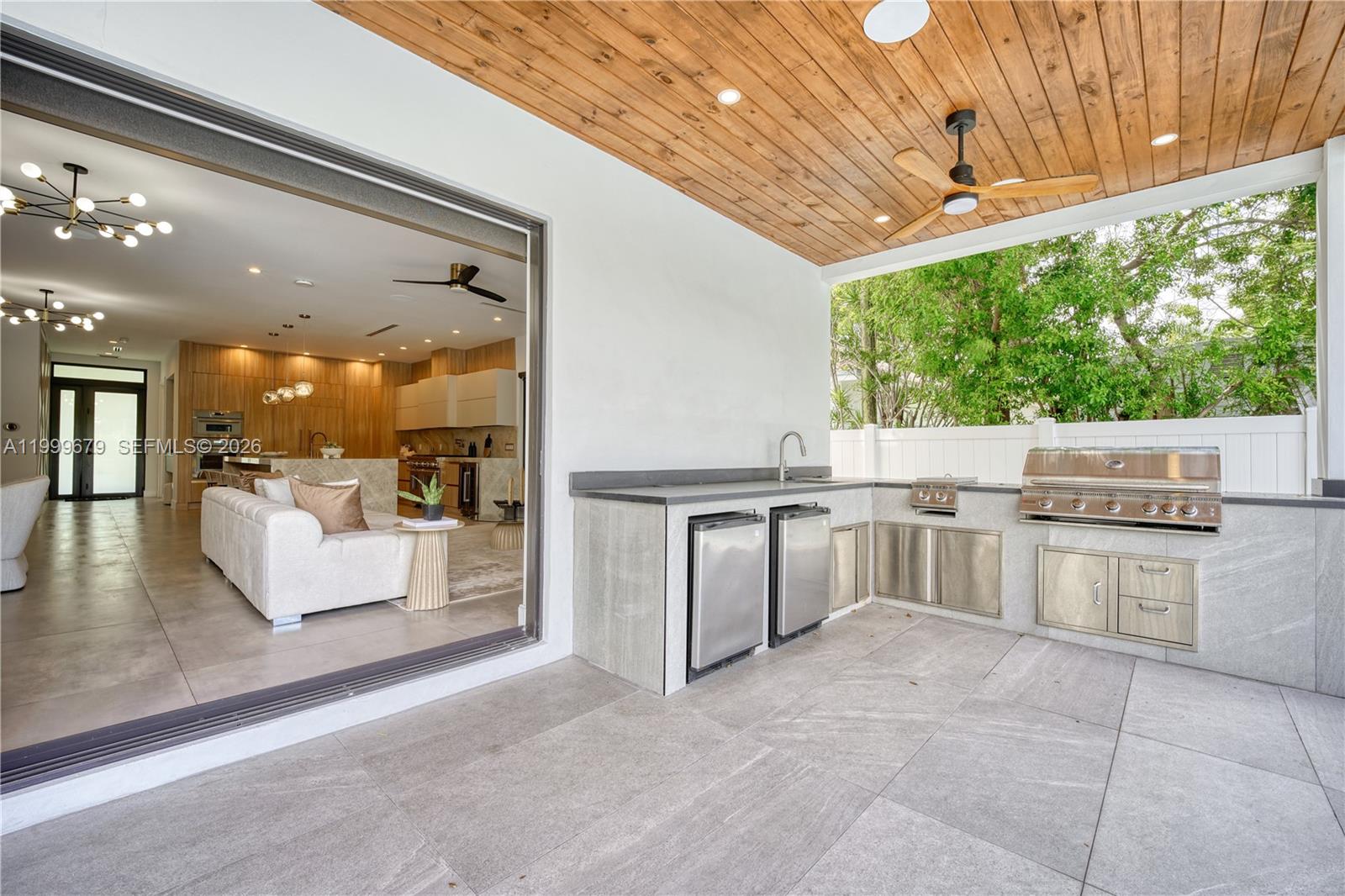 LAUDERDALE BEACH - Residential