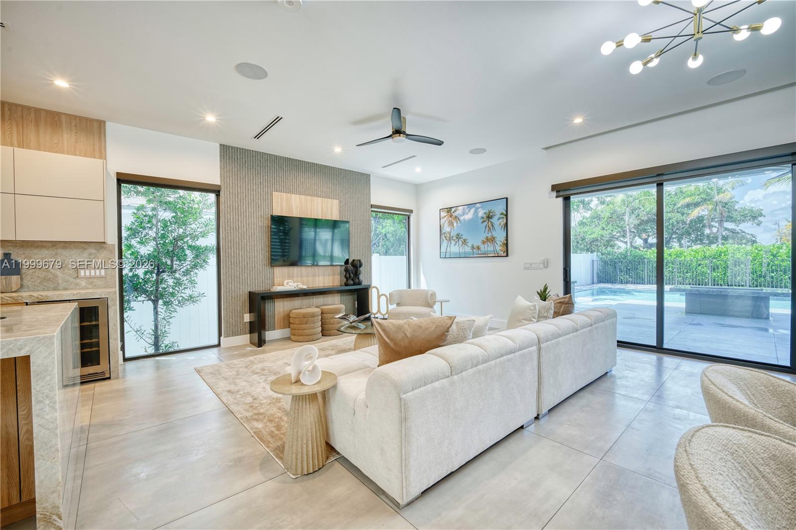 LAUDERDALE BEACH - Residential