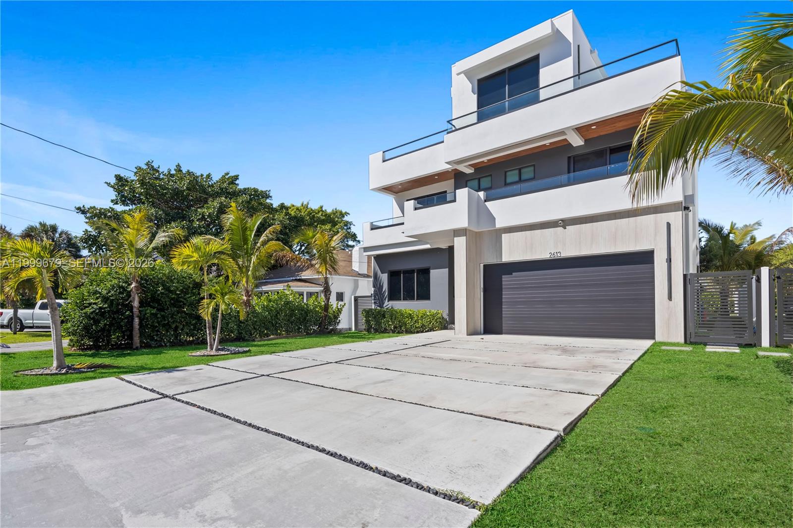 LAUDERDALE BEACH - Residential