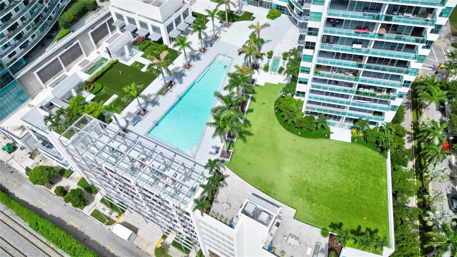 FOUR MIDTOWN MIAMI CONDO - Residential