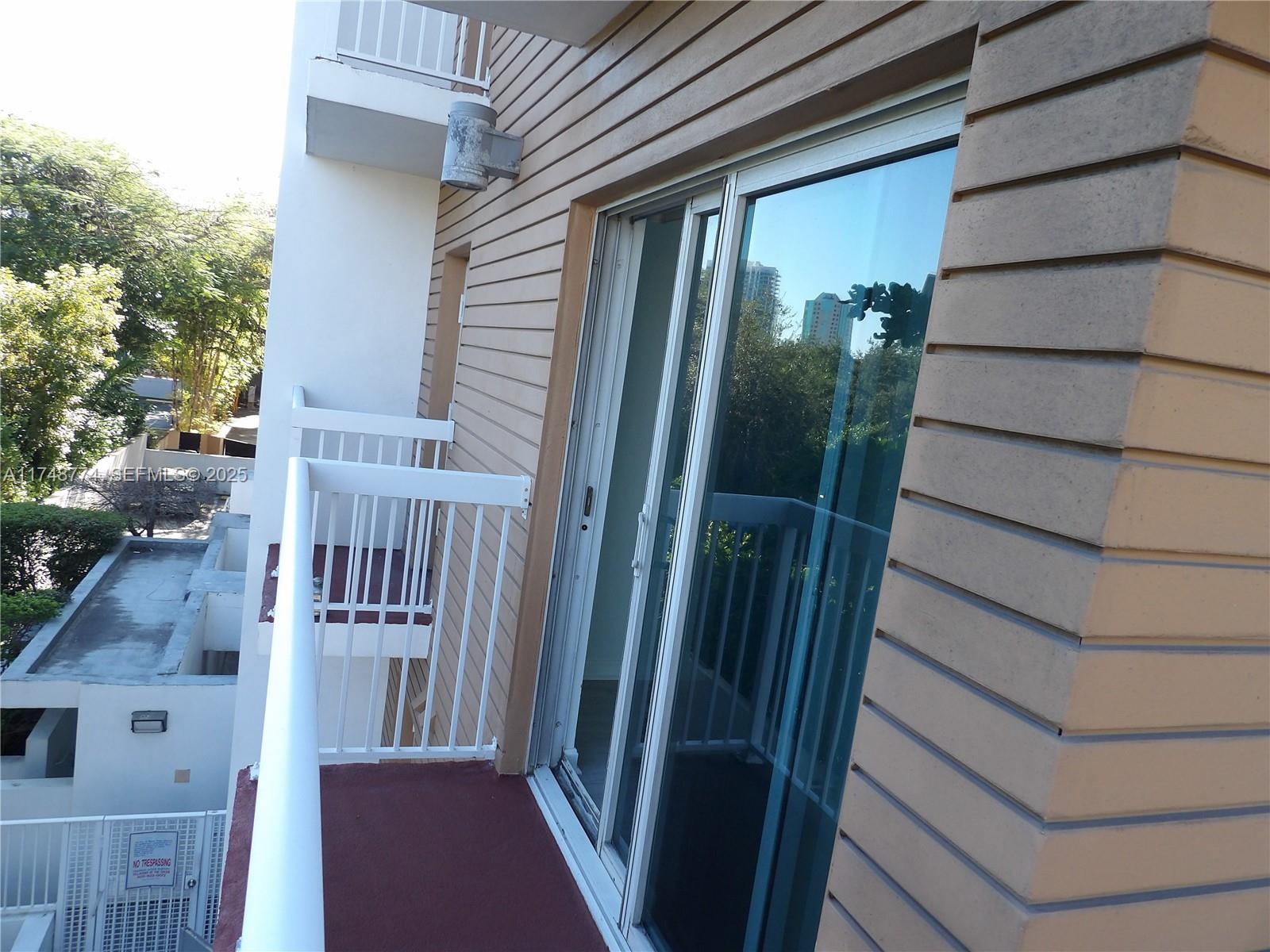 VILLAGGIO IN THE GROVE TO - Residential