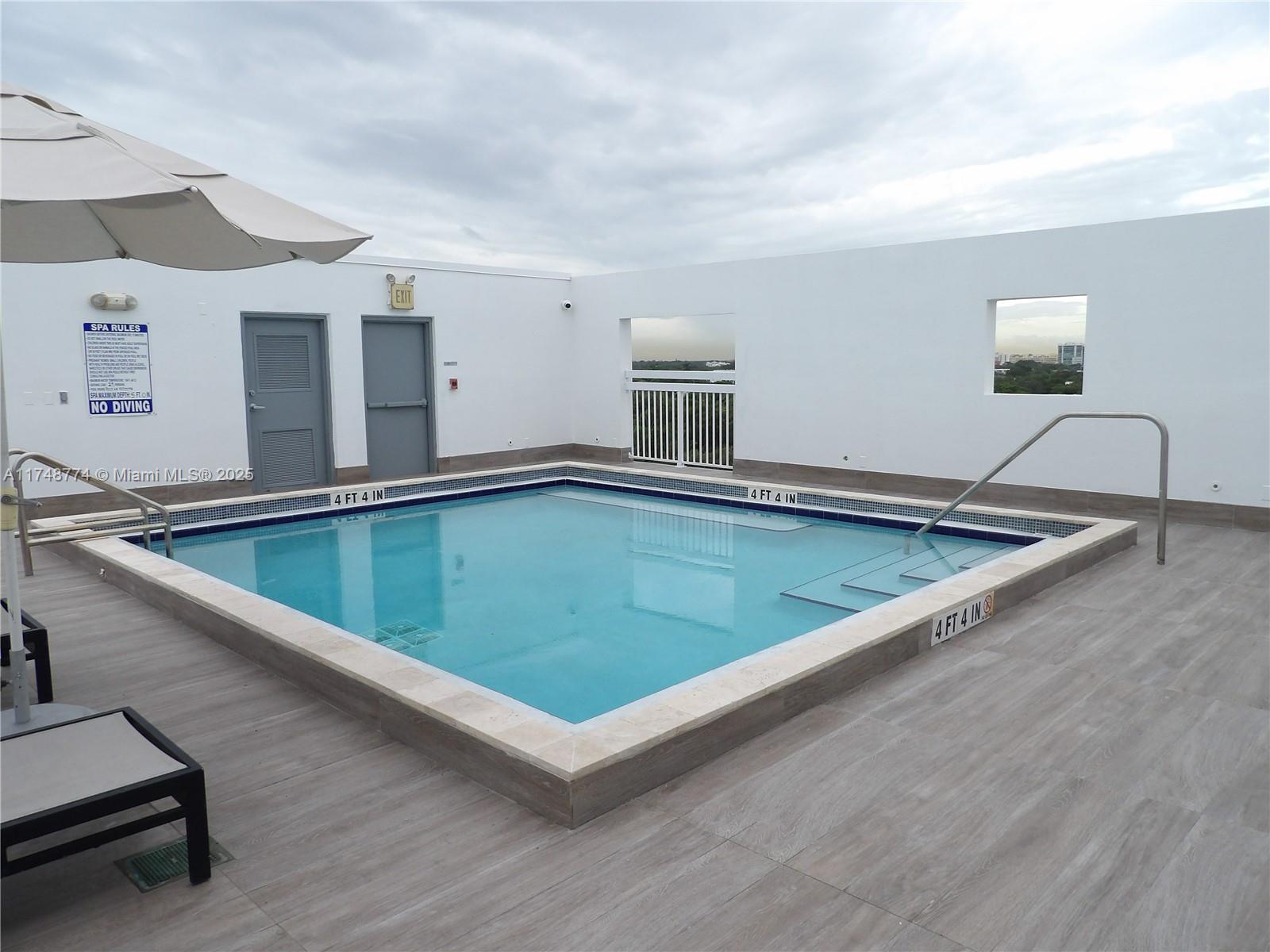 2740 SW 28th Ter 301