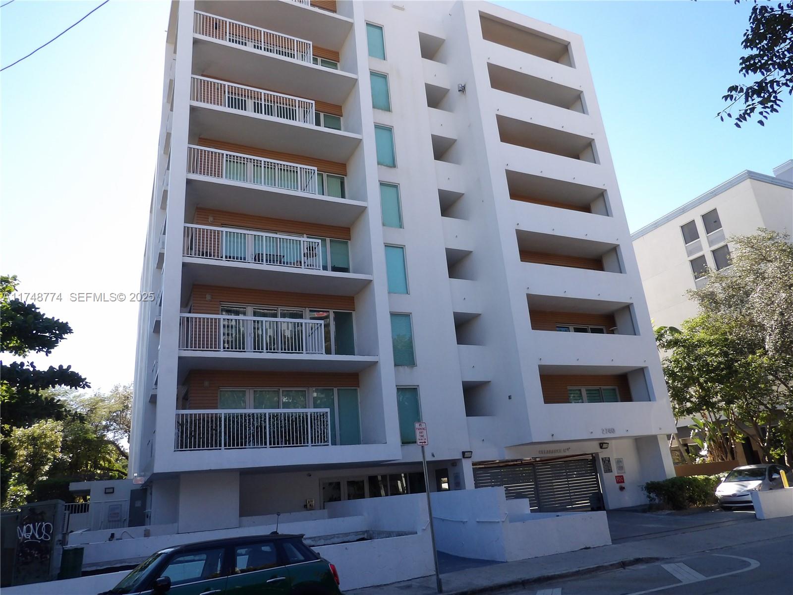 VILLAGGIO IN THE GROVE TO - Residential