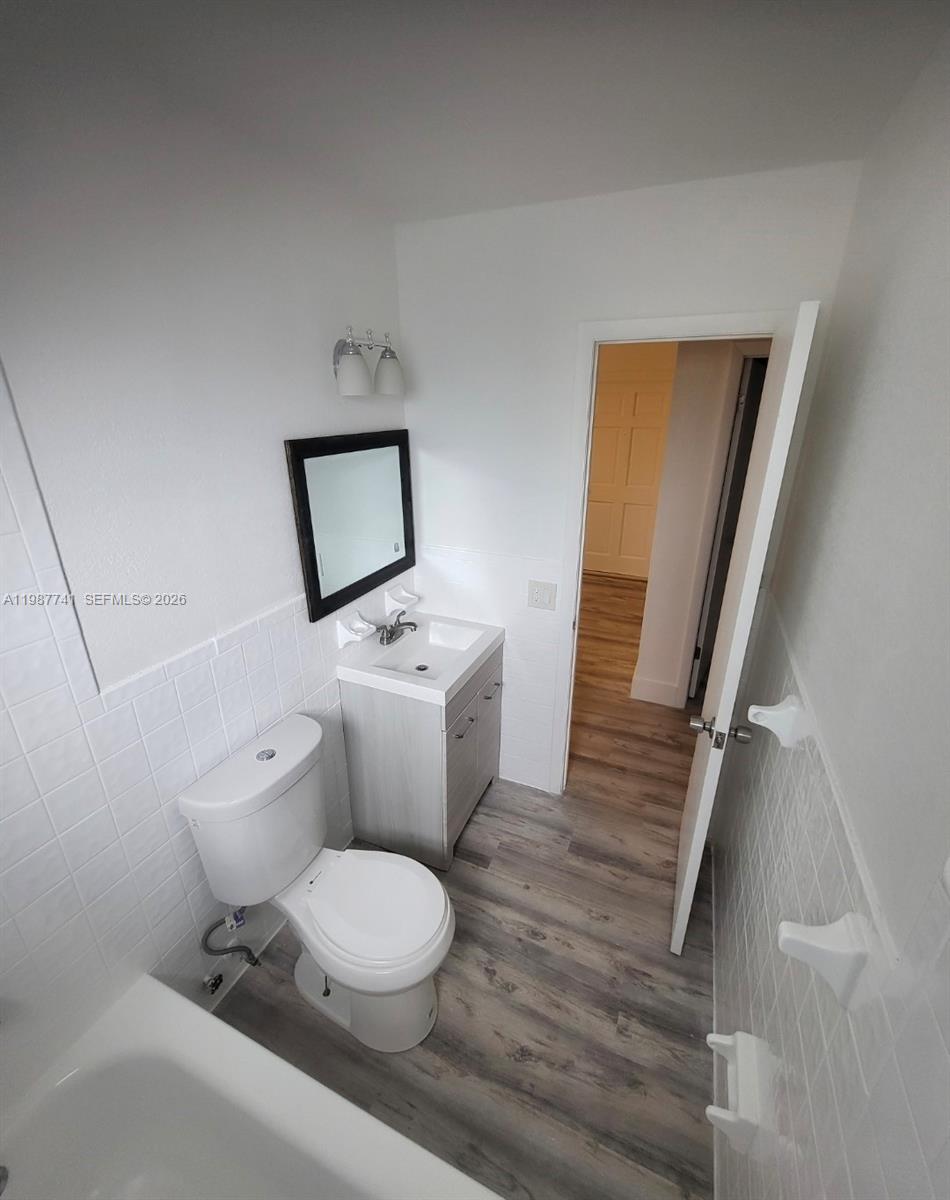 LAWRENCE ESTATES LAND COS - Residential Lease