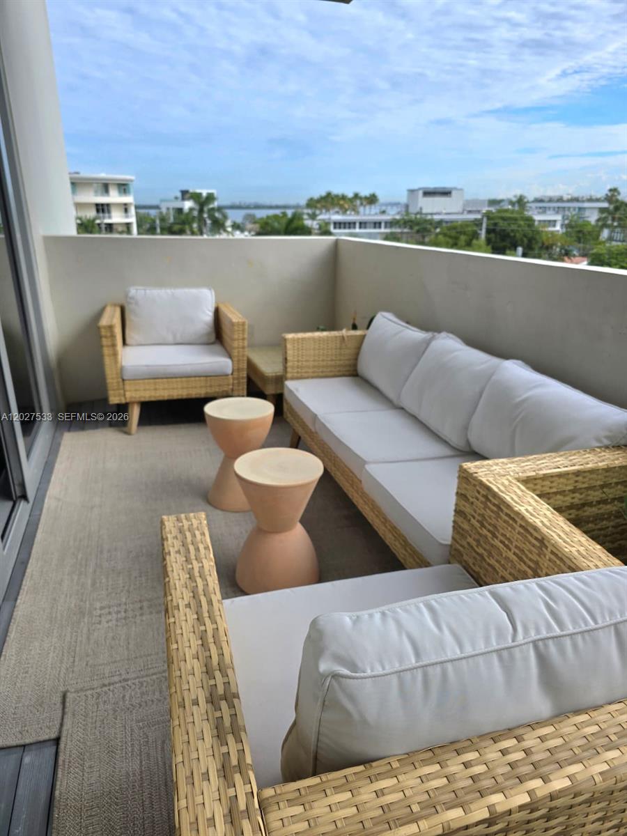 5 Island Ave 5J