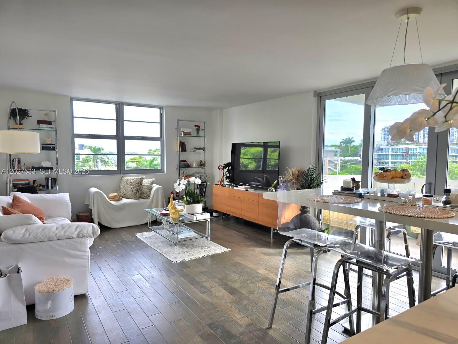 5 Island Ave 5J
