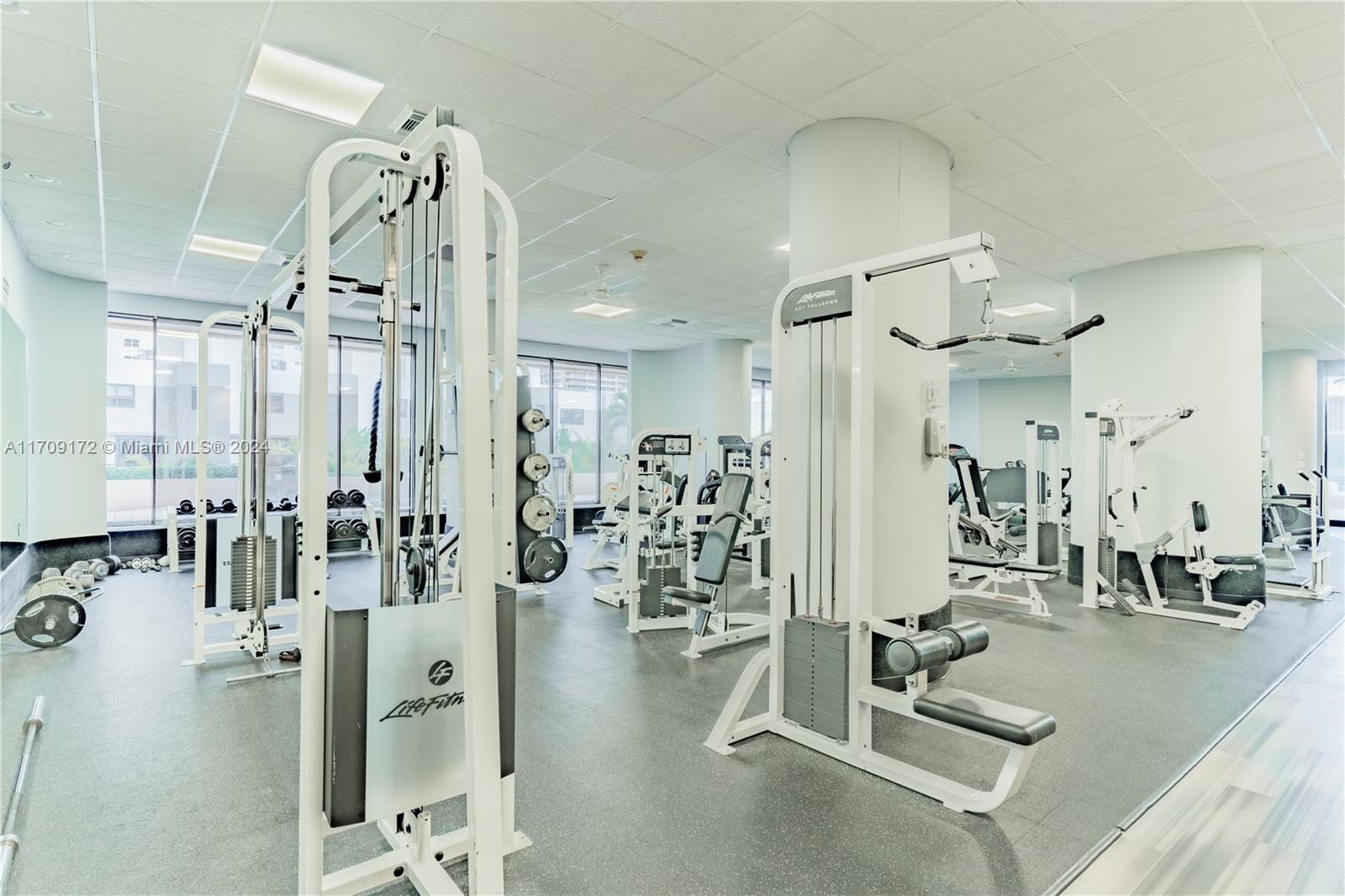 CRICKET CLUB CONDO - Residential