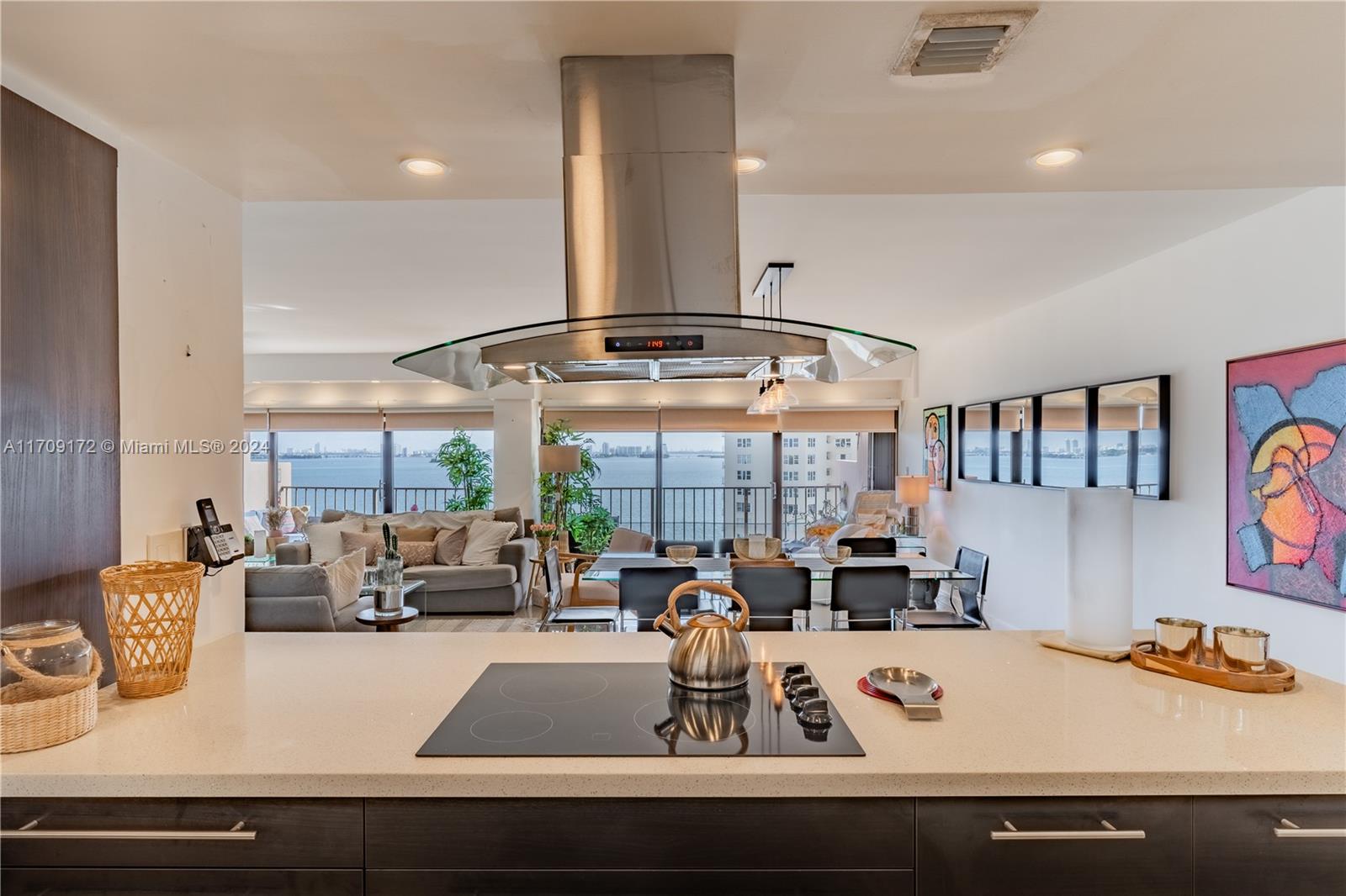 CRICKET CLUB CONDO - Residential