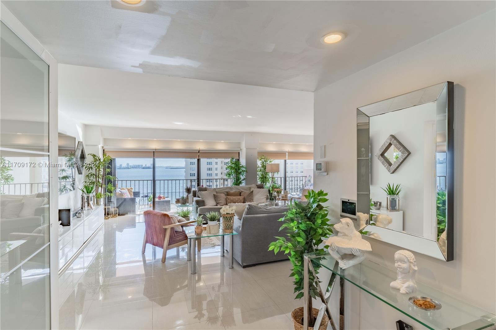 CRICKET CLUB CONDO - Residential