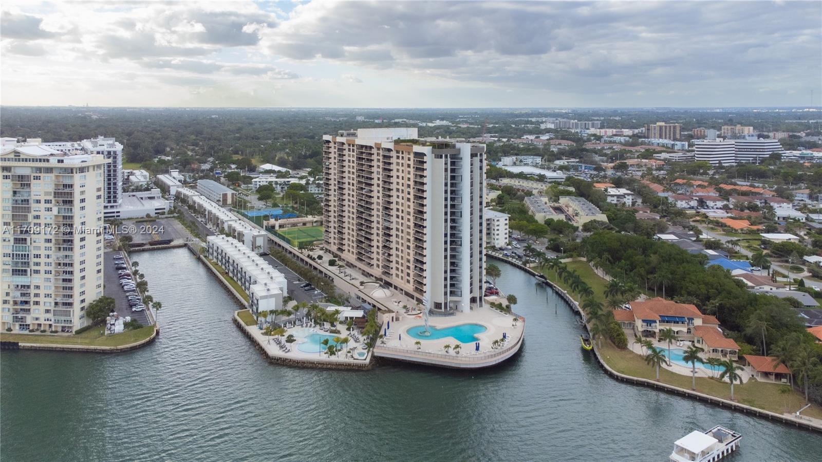 CRICKET CLUB CONDO - Residential