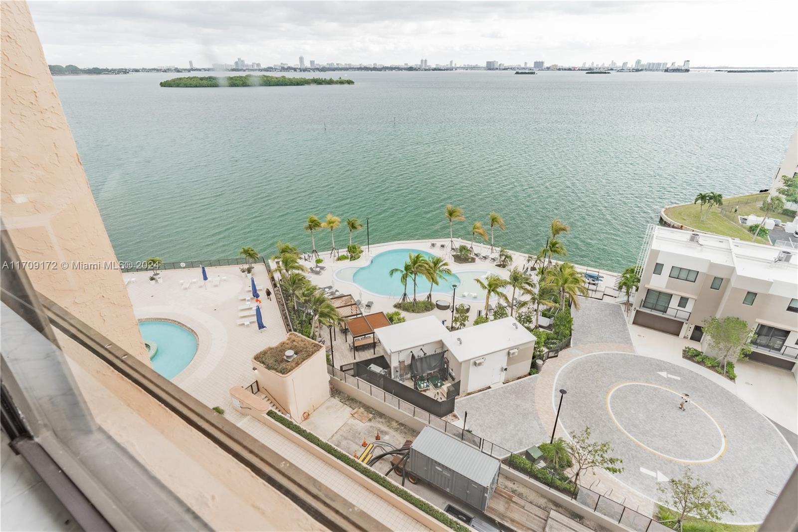 CRICKET CLUB CONDO - Residential