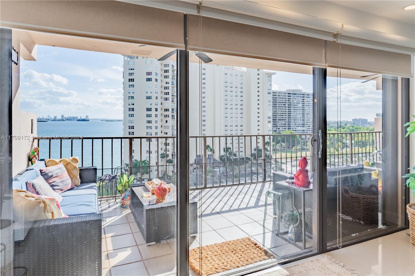 CRICKET CLUB CONDO - Residential