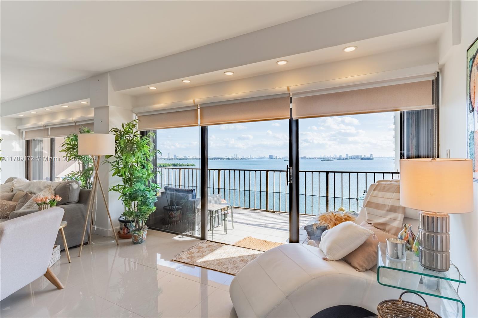 CRICKET CLUB CONDO - Residential