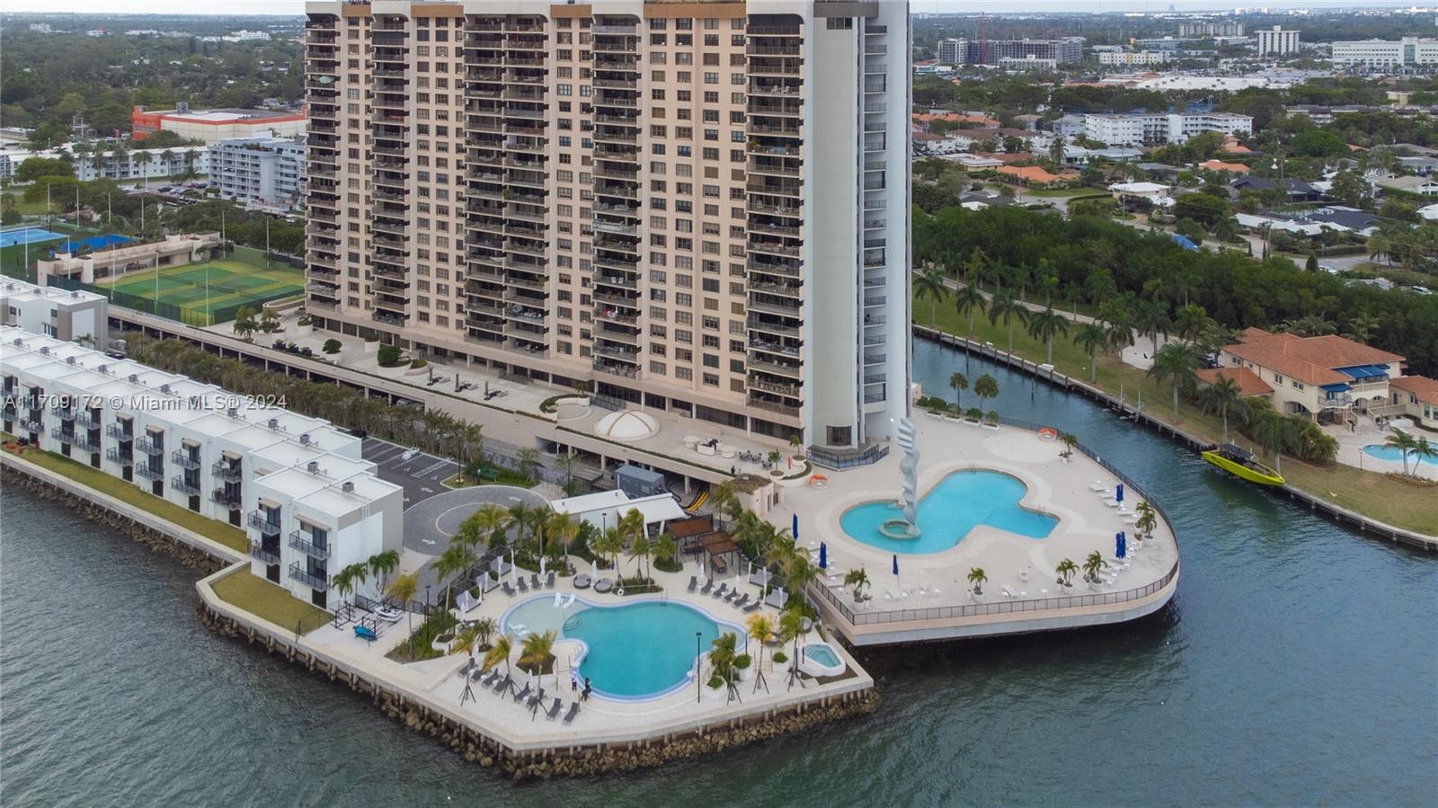 CRICKET CLUB CONDO - Residential