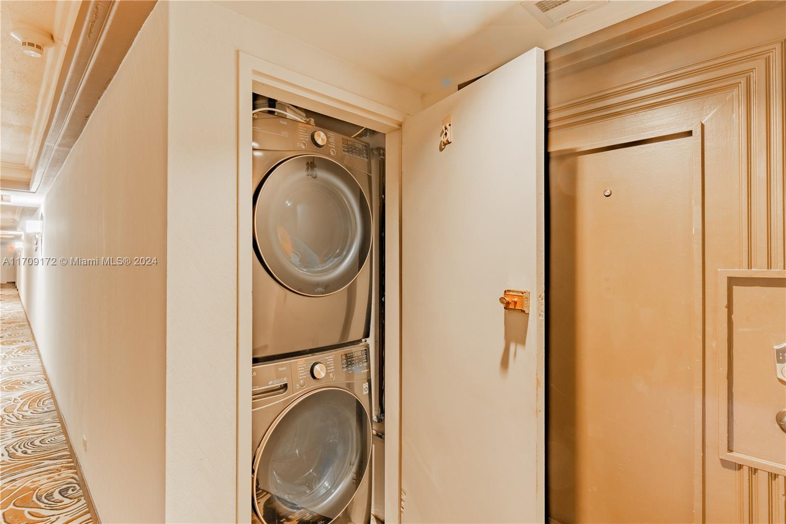 CRICKET CLUB CONDO - Residential