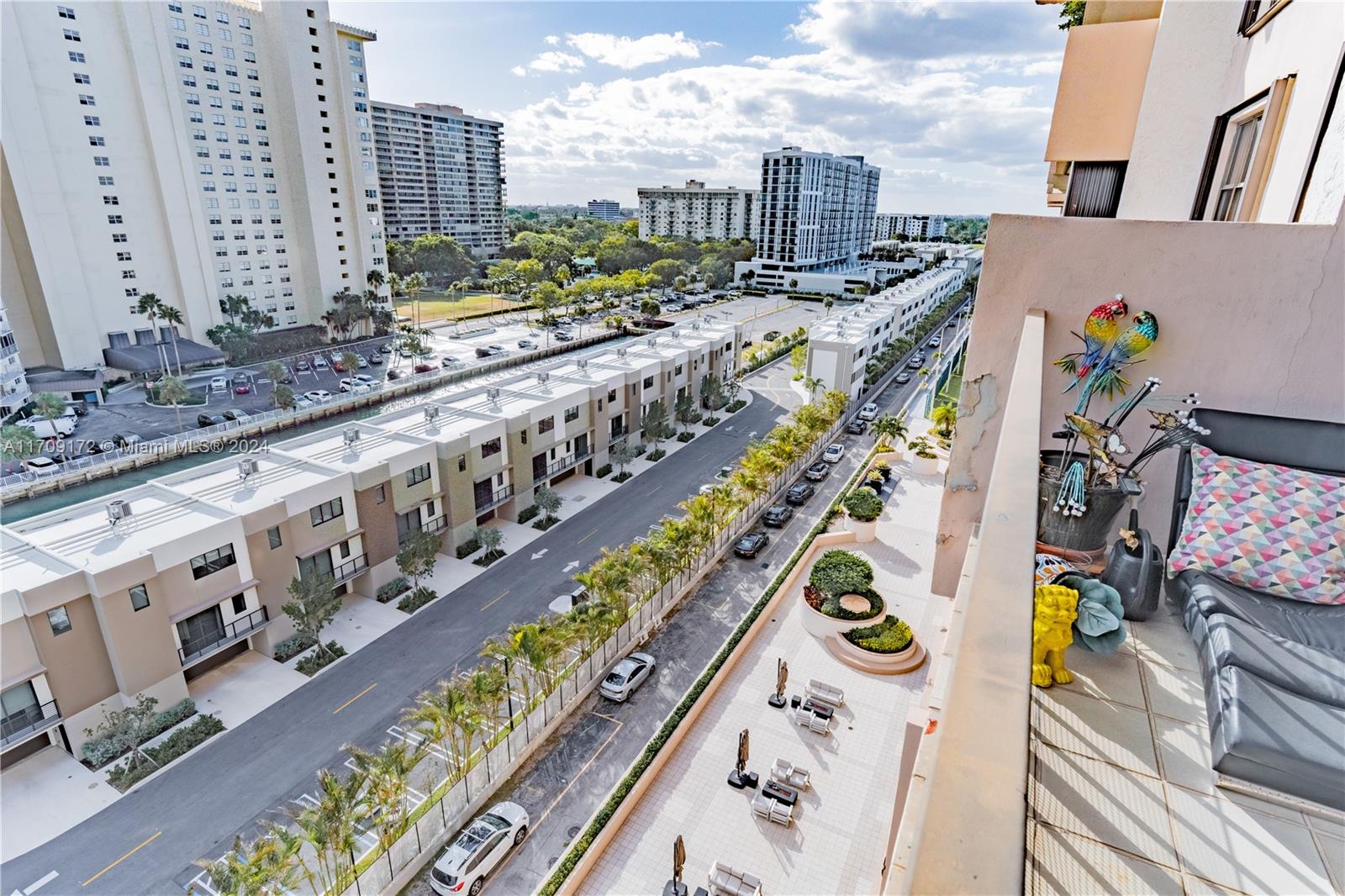 CRICKET CLUB CONDO - Residential