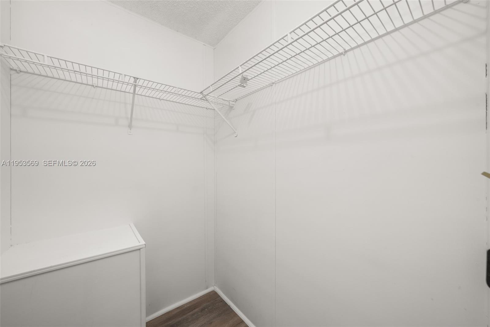 2093.000 - HICKORY RIDGE - Residential