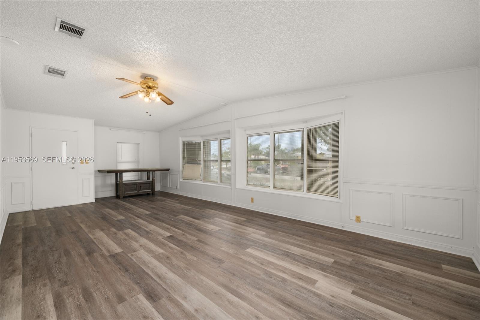 2093.000 - HICKORY RIDGE - Residential