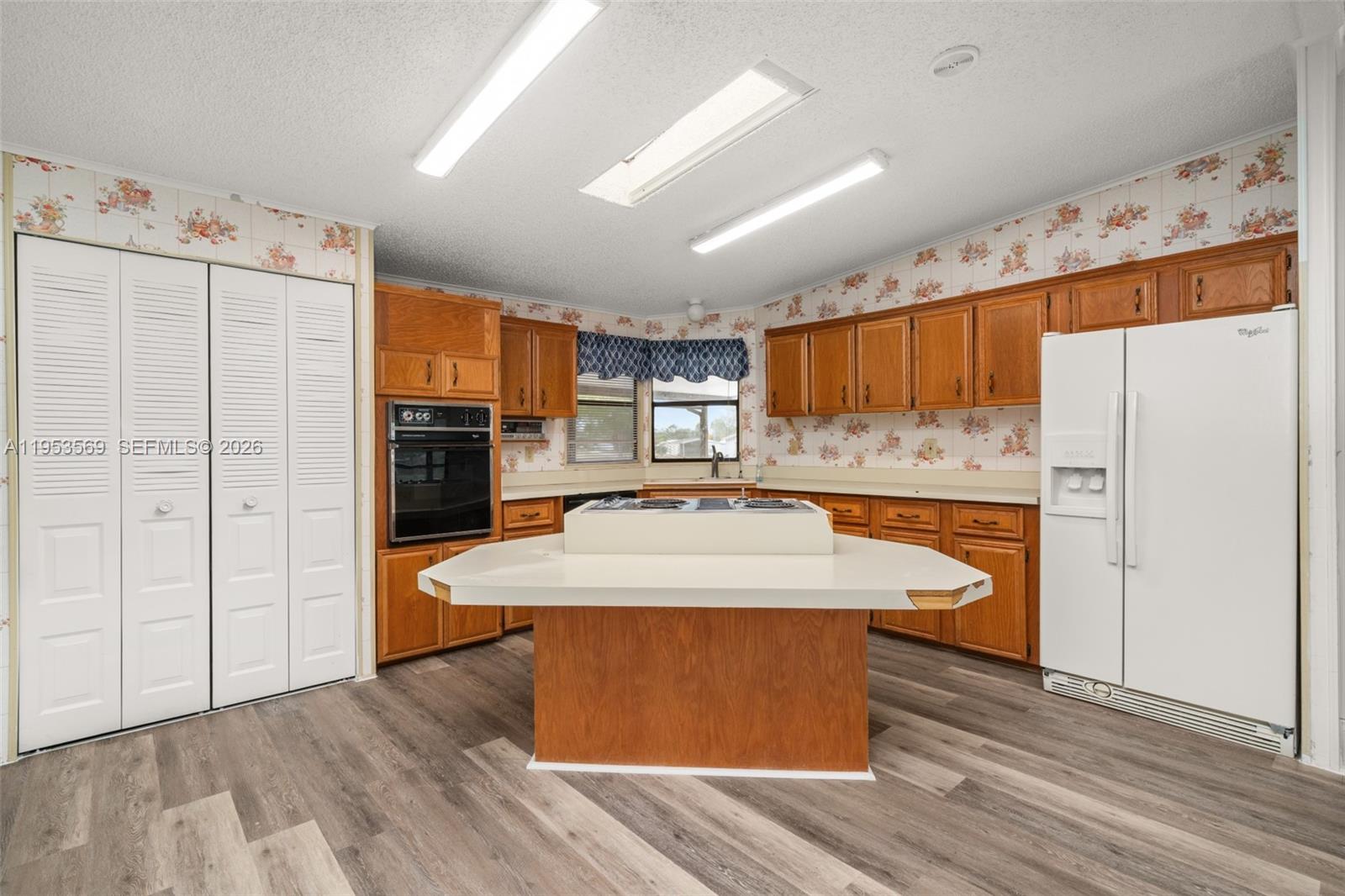 2093.000 - HICKORY RIDGE - Residential