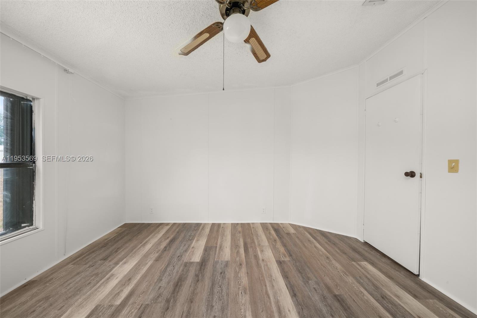 2093.000 - HICKORY RIDGE - Residential