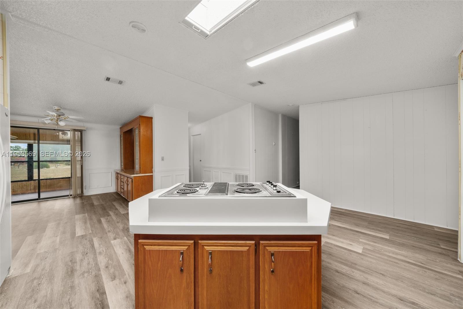 2093.000 - HICKORY RIDGE - Residential