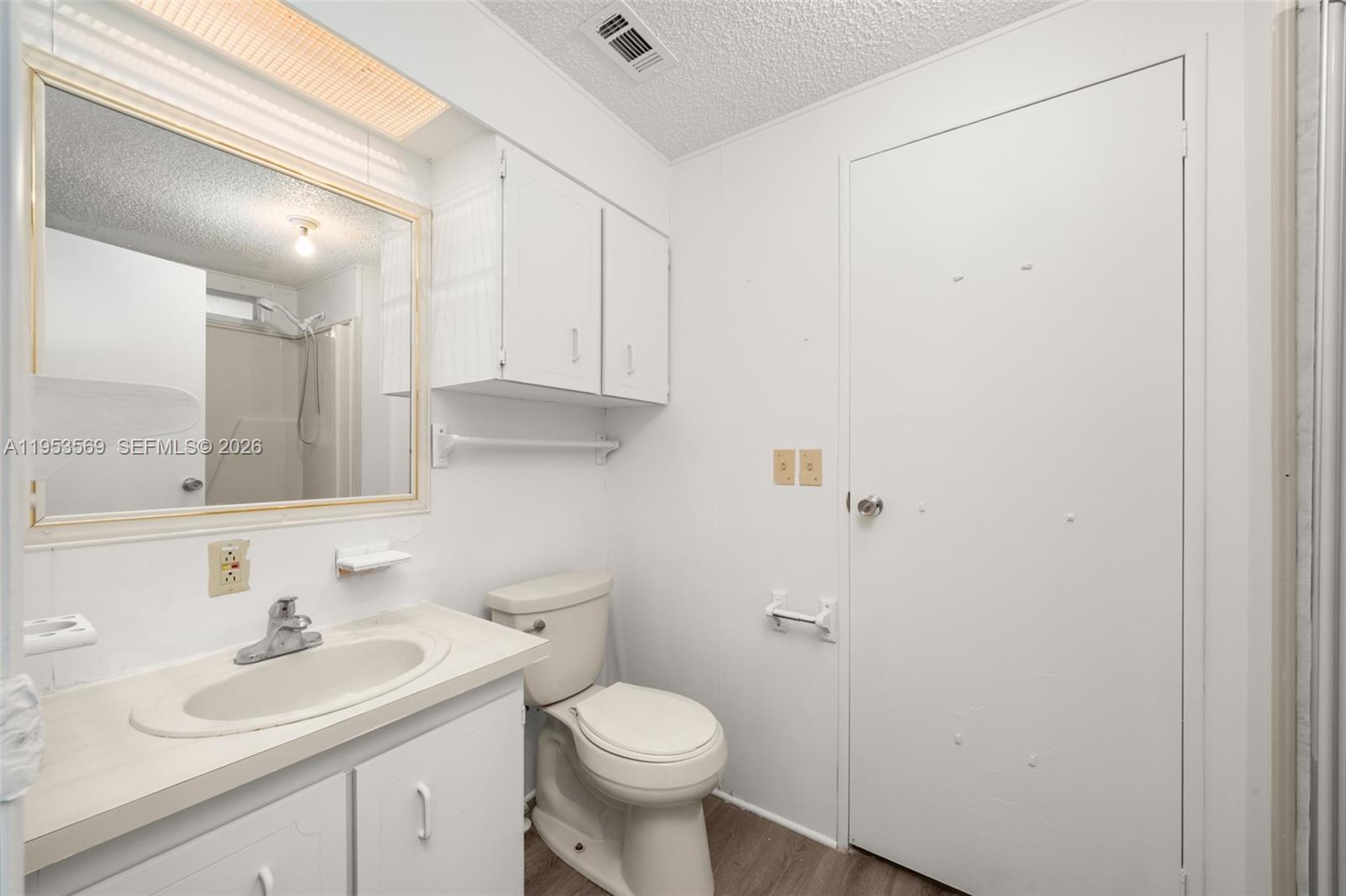 2093.000 - HICKORY RIDGE - Residential